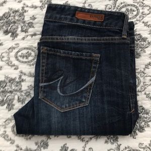 🎉 Express Stella low rise boot cut. Like new!
